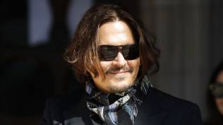 usai-menang-dari-amber-heard-johnny-depp-bakal-kembali-ke-ruang-sidang-kasus-apa