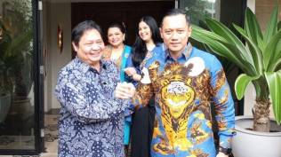 momen-silaturahmi-airlangga-ahy-lumpia-dan-jajan-pasar-jadi-suguhan-apa-yang-dibahas