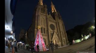 gereja-katedral-adakan-misa-kenaikan-isa-almasih-tiga-sesi-umat-harus-daftar-ke-website