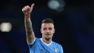 cari-alternatif-de-jong-manchester-united-incar-milinkovic-savic