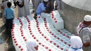 cara-dan-produser-pengambilan-air-zamzam-setiap-jemaah-haji-dapat-jatah-5-liter