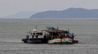 terpantau-dari-citra-satelit-puluhan-kapal-ikan-vietnam-masuk-perairan-indonesia