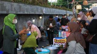 antisipasi-kemacetan-ditlantas-polda-metro-petakan-tempat-berburu-takjil-ramadan