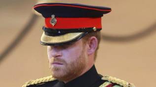pangeran-harry-tak-pakai-seragam-militer-di-penobatan-raja-charles-saudara-putri-diana-tak-diundang