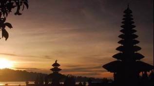 ini-tanggal-merah-maret-2023-ada-libur-hari-raya-nyepi-dan-cuti-bersama