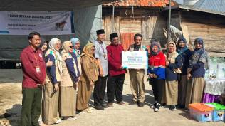 ybm-pln-up3-palembang-bagikan-280-paket-daging-dari-tebar-berkah-daging-2023
