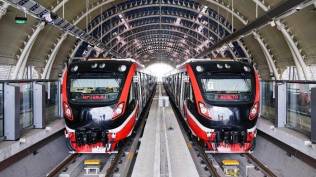 ingat-mulai-hari-ini-lrt-jabodebek-beroperasi-lebih-malam-sampai-pukul-22-55-wib