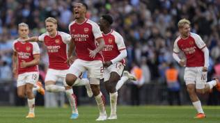 hasil-arsenal-vs-man-city-dramatis-menang-lewat-adu-penalti-the-gunners-juara-community-shield