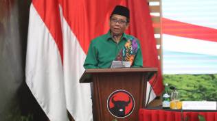 jokowi-restui-mahfud-md-jadi-bacawapres-ganjar-dan-beri-izin-cuti-untuk-daftar-ke-kpu