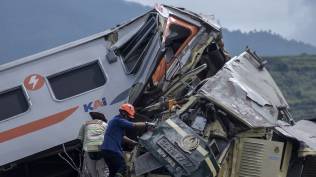 22-korban-luka-tabrakan-ka-turangga-vs-ka-bandung-raya-dilarikan-ke-3-rs-terdekat