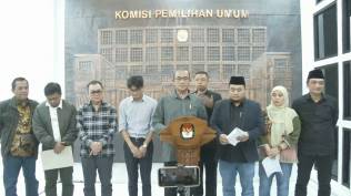 dkpp-pecat-hasyim-asy-ari-pengamat-kpu-punya-persoalan-internal-akut
