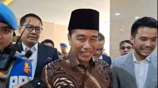 kader-psi-yang-unggah-foto-ijazah-jokowi-di-medsos-datang-ke-solo-untuk-minta-maaf