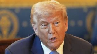 trump-kerahkan-kapal-selam-nuklir-usai-berseteru-dengan-eks-presiden-rusia-perang-kian-dekat