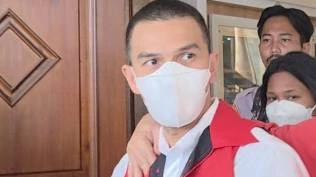 sidang-perdana-jonathan-frizzy-terancam-12-tahun-penjara-terkait-vape-mengandung-anestesi