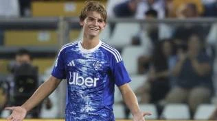 link-live-streaming-as-roma-vs-como-16-desember-2025-kick-off-pukul-02-45-wib