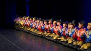 tim-misi-budaya-sma-al-bayan-wakili-indonesia-tampil-di-spanyol-raih-medali-emas