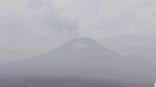 83-gempa-letusan-guncang-semeru-dalam-12-jam-status-siaga-bertahan