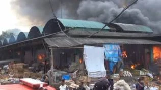 kebakaran-pasar-induk-kramat-jati-pasar-jaya-siapkan-penampungan-sementara-bagi-pedagang-terdampak