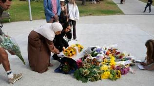 trump-puji-warga-yang-bekuk-penembak-di-sydney-sebut-al-ahmed-selamatkan-banyak-nyawa