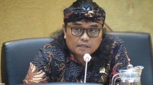 antisipasi-virus-nipah-anggota-dpr-minta-pemerintah-perkuat-deteksi-dini-di-bandara-dan-pelabuhan
