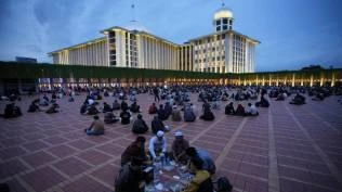 jadwal-buka-puasa-jabodetabek-hari-ini-27-februari-2026-cek-waktu-magrib-di-jakarta-hingga-bekasi