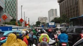 bmkg-5-wilayah-perlu-waspada-cuaca-4-juni-2026-maluku-dan-maluku-utara-berpotensi-hujan-lebat