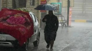 bmkg-cuaca-masa-peralihan-picu-hujan-lebat-dan-hotspot-waspada-dua-ancaman-sekaligus