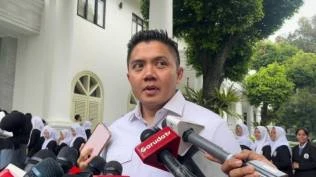 kunjungan-luar-negeri-prabowo-disorot-seskab-teddy-sebut-biaya-tambahan-ditanggung-presiden