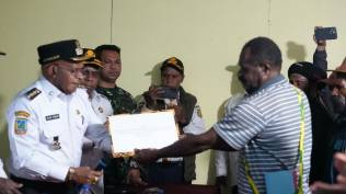 gome-jadi-kota-baru-pemkab-puncak-terima-penyerahan-lahan-dari-masyarakat-adat