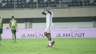 hasil-bri-super-league-hendri-susilo-ungkap-kunci-kemenangan-besar-malut-united-atas-psbs-biak