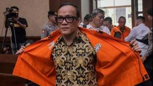 eks-wamenaker-immanuel-ebenezer-divonis-4-5-tahun-penjara