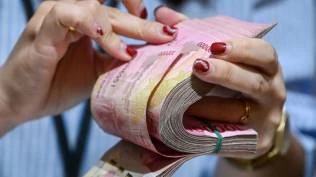 kurs-rupiah-melemah-dekati-rp18-00-per-dolar-as-ini-kata-pengamat-pasar-uang