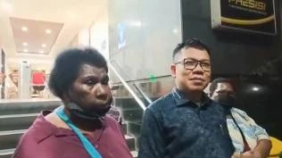 mama-yasinta-laporkan-ketua-lbh-merauke-ke-polisi-terkait-film-pesta-babi-ini-alasannya