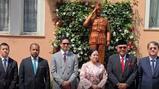 jejak-diplomasi-bung-karno-abadi-di-italia-kbri-roma-resmikan-patung-presiden-pertama-ri