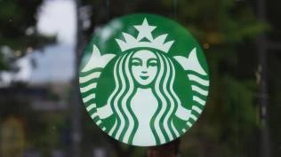 polisi-geledah-kantor-pusat-starbucks-korea-kasus-kontroversi-promosi-ss-tank-masuk-babak-baru