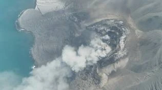 4-gunung-erupsi-rabu-pagi-anak-krakatau-hingga-semeru