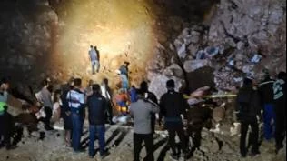 polisi-usut-kematian-3-warga-di-area-tambang-emas-lawang-tua-sumbawa