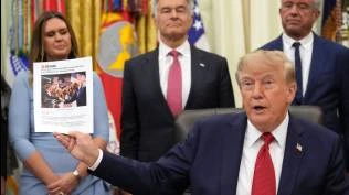 trump-larang-cnn-ms-now-dan-politico-meliput-di-gedung-putih-tuding-sebarkan-fake-news