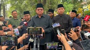 sby-kenang-pertemuan-terakhirnya-dengan-guruh-soekarnoputra-di-pameran-kompas