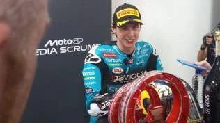 maximo-quiles-kunci-gelar-juara-dunia-moto3-2026-di-mandalika