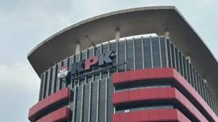 fakta-fakta-ott-kpk-di-bnpb-14-orang-ditangkap-rp1-4-miliar-dan-emas-disita