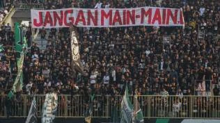 rombongan-suporter-pss-kecelakaan-saat-bertandang-ke-surabaya-manajemen-sampaikan-belasungkawa