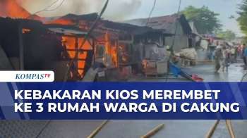 Kebakaran Kios Merembet  Ke 3 Rumah Warga Di Cakung, Damkar Kerahkan 14 Unit Mobil Pemadam