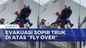 Evakuasi Dramatis Sopir Truk Yang Nyaris Jatuh Dari Jembatan Di Virginia Barat| BERUT