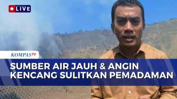 Petugas Kesulitan Padamkan Api Di Kawasan Bromo Akibat Sumber Air Jauh Dan Angin Kencang