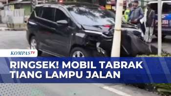 Ringsek! Penampakan Mobil Tabrak Tiang Lampu Di Menteng, Sempat Lawan Arah