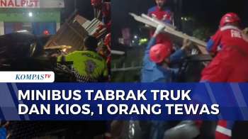 Minibus Tabrak Truk dan Kios di Maros: Sopir Tewas, 3 Penumpang Terluka | BERUT