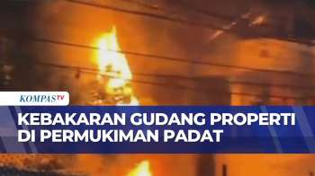 Gudang Properti Di Depok Terbakar, Api Merambat Ke Rumah Warga | SAPA PAGI