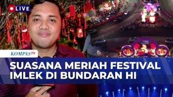Meriah! Suasana Festival Imlek Jakarta 2026 di Kawasan Bundaran HI, Warga Asyik Ambil Foto