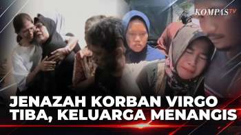 Tangis Histeris Sambut Jenazah Korban KM Virgo Transport 8 Di Rumah Duka | KOMPAS PETANG
